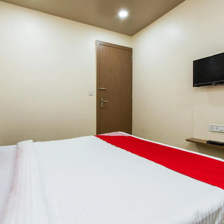 OYO 11929 Hotel Ridhi Sidhi