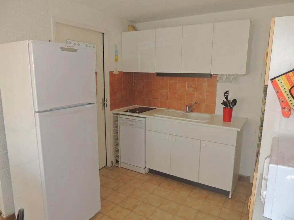 Appartement Balaruc-les-Bains, 1 pièce, 2 personnes - FR-1-571-38