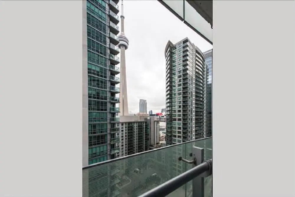 Perfectly Located Condo CN Tower View