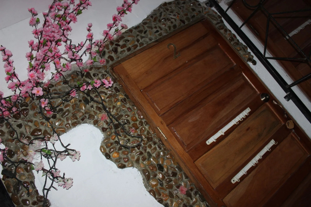 Bachelor Inn Hotel