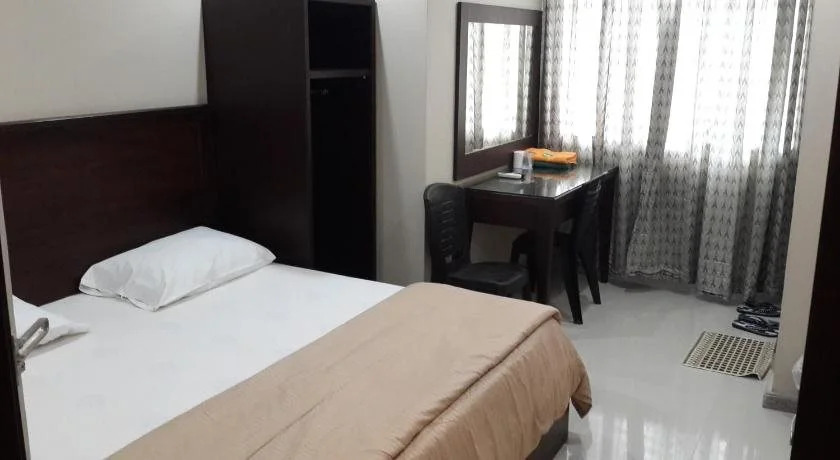 Leon Inn Jodoh Square