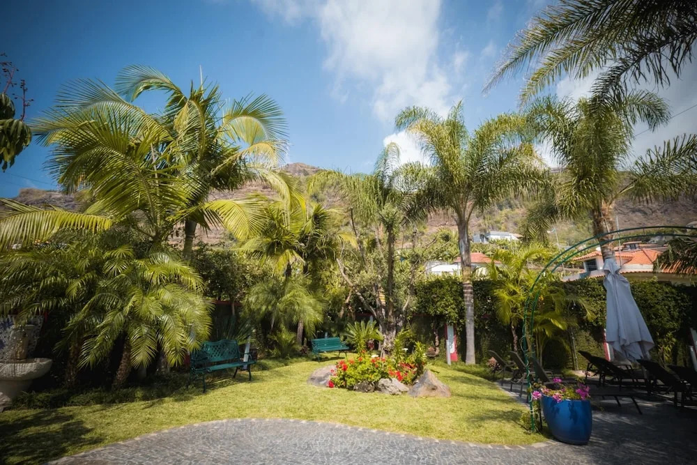 Quinta da Tia Briosa Palheiro I by Homie