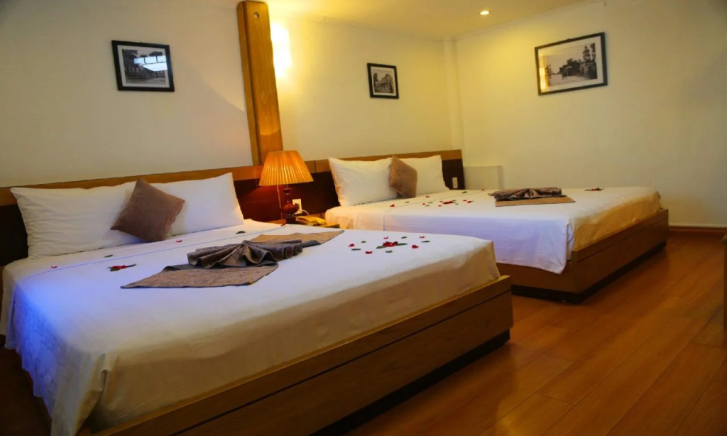 Madam Moon Hotel