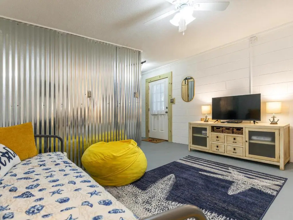 Castaway Cottage