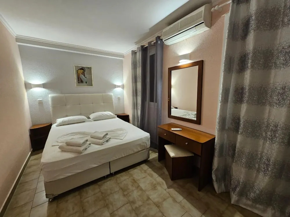 Corfu Glyfada Menigos Resort 45