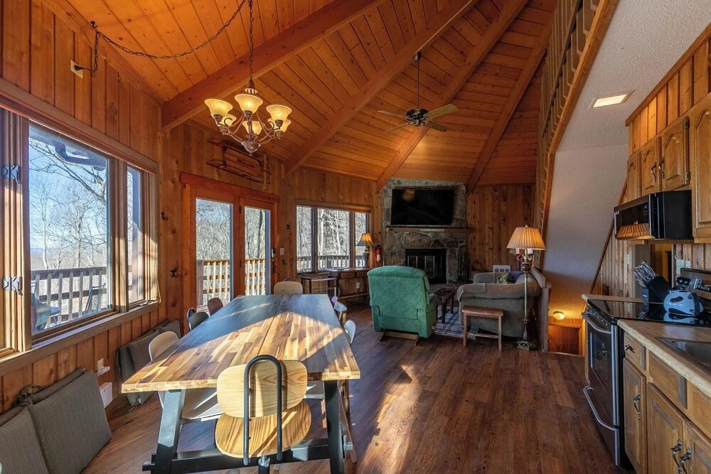 Vista 360 - Roundhouse With Views, AC, 1mi From Beech Ski