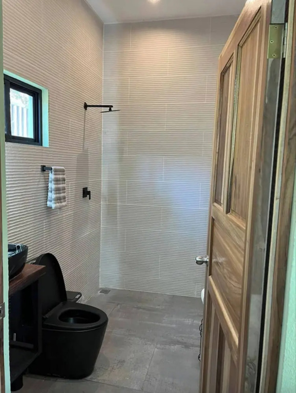 Modern 3-bedroom House With Pool Access in Playa Grande