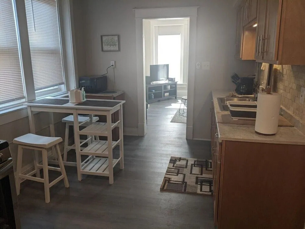 Cozy, Homey 1br Near Buffalo Medical Center