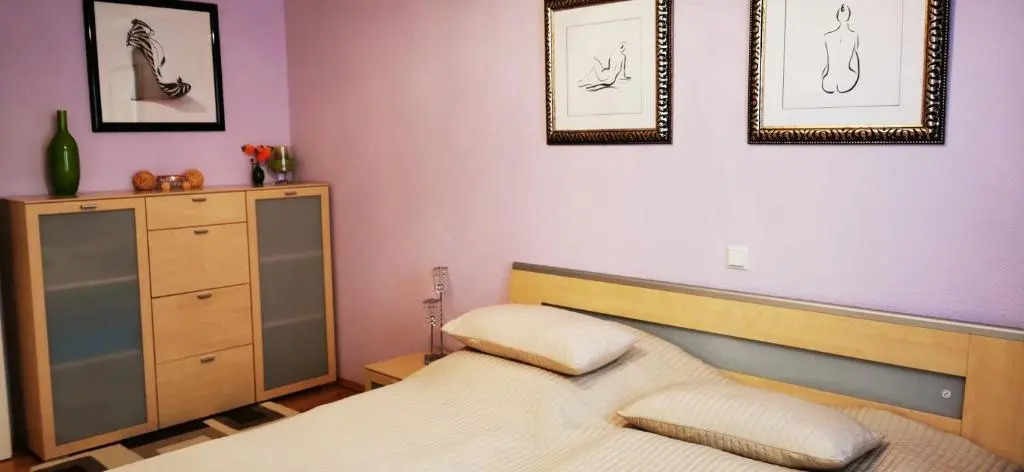 Tolle, gemütliche, voll möblierte 3 Zimmer Wohnung.
