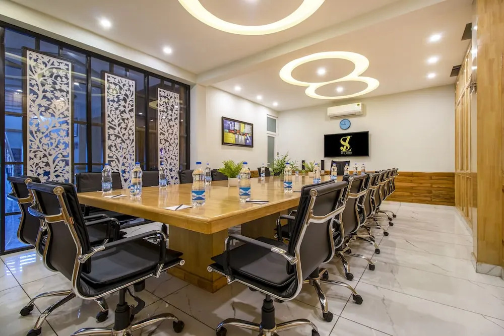 Hotel Sejour Luxury Srinagar