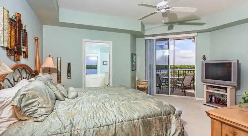 Waterside 324 by Vacation Rental Pros