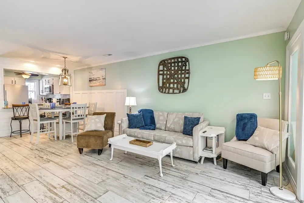 Chic Murrells Inlet Getaway ~ 2 Mi to Marsh Walk!
