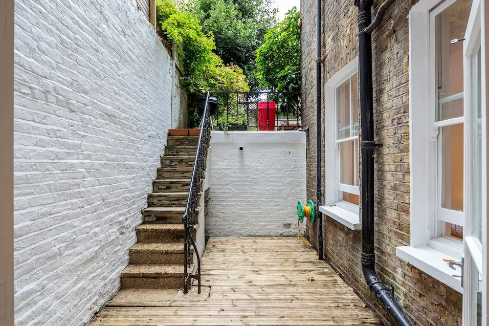 Nevern sq 2 Bed 2 Bath Cromwell