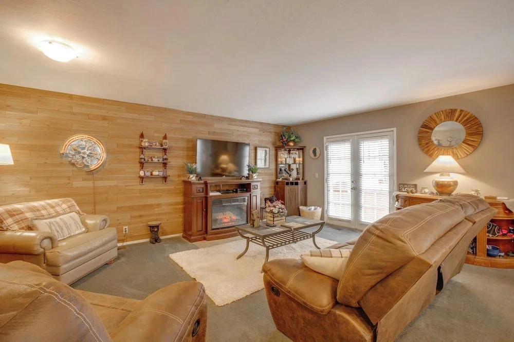 Hot Tub, 1 Mi to Beach: South Lake Tahoe Home