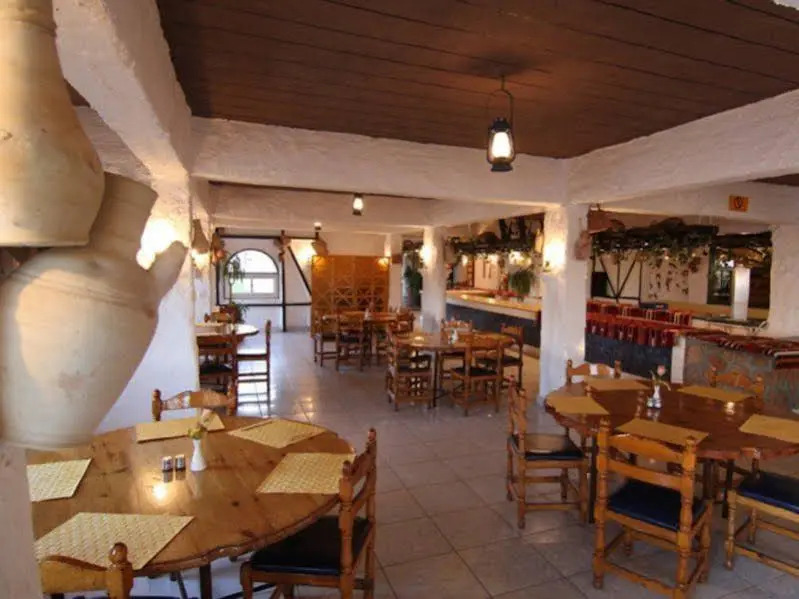 Samaka Beach Resort