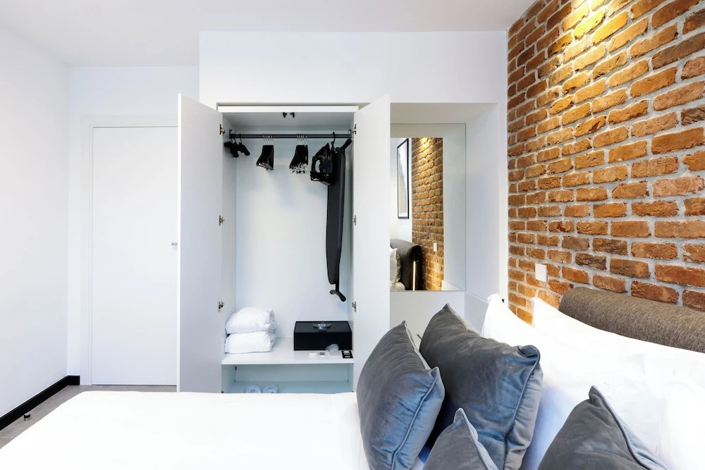 OLD TOWN SNAIL Design Apartments
