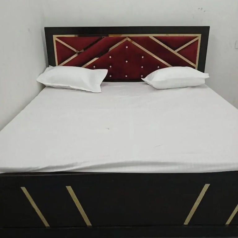Awadh Biharee Inn