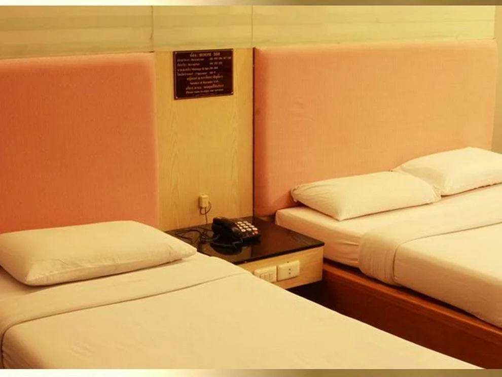 Pradipat Hotel