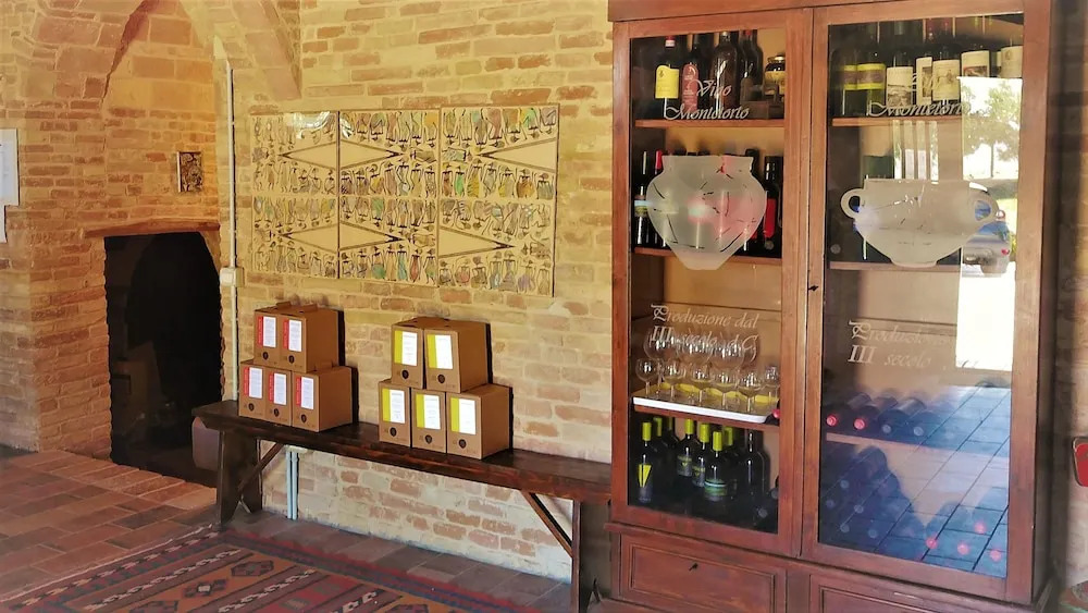 Mansion with 4 Bedrooms in Casenuove, with Wonderful Mountain View, Enclosed Garden And Wifi - 19 Km From the Beach