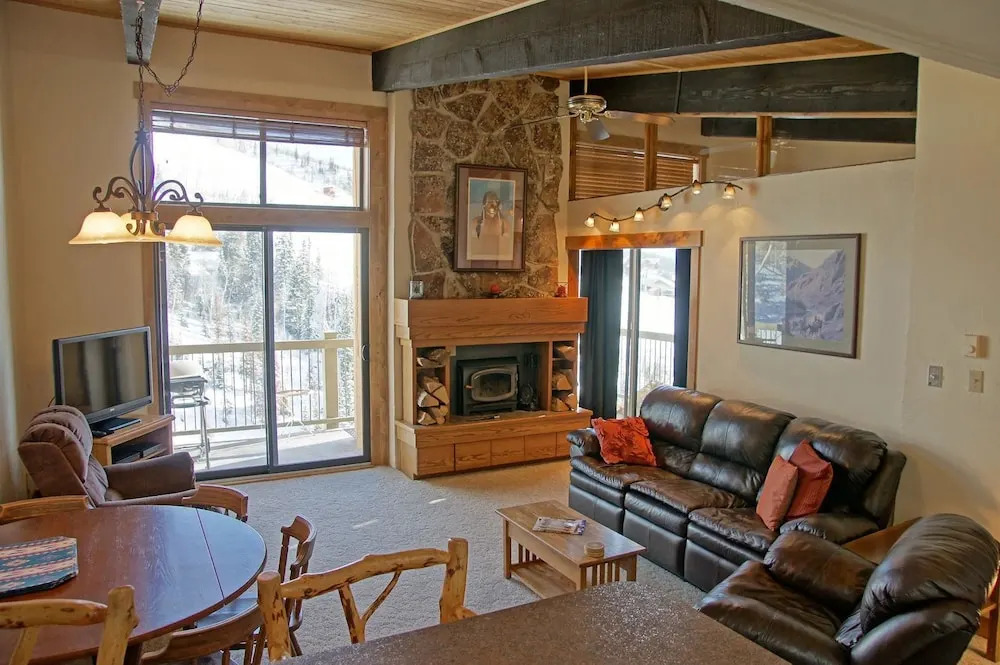 Storm Meadows Club B-413 (202782-5337) - 2 Br Condo