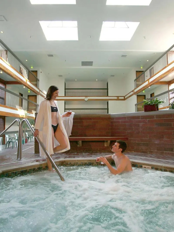 Raintrees Park Plaza Park City