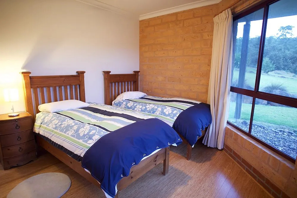 Clarendon Forest Retreat