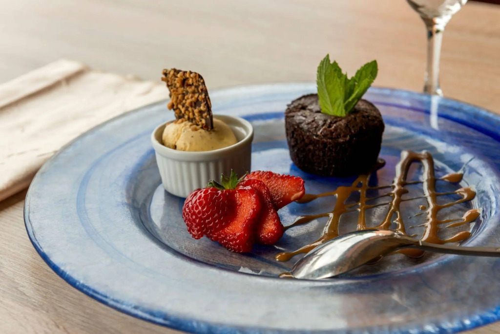Logis Hotels - Au Poisson dArgent - Hôtel 3 étoiles et restaurant