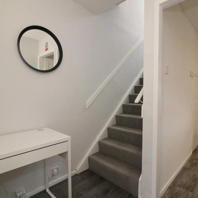 Caldercruix House - Airdrie