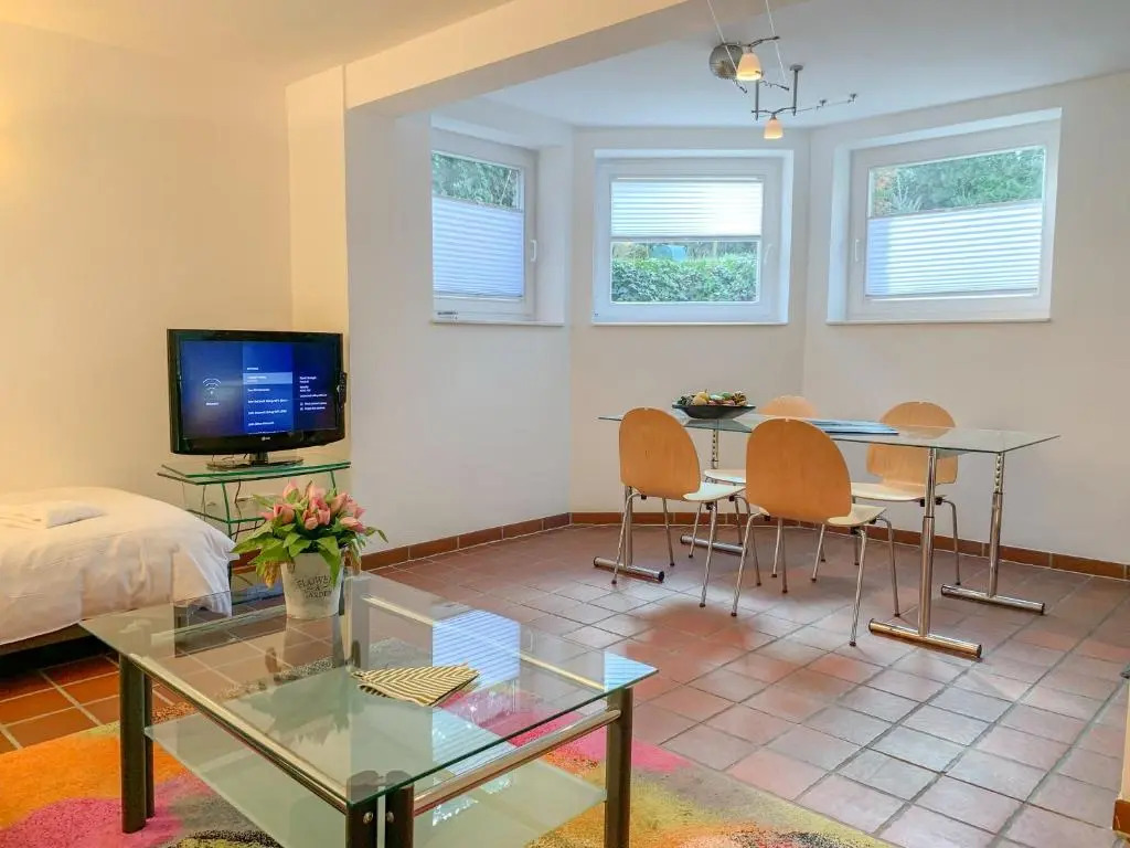 Tolstov Aparments - 1 und 2 Zimmer Wohnungen - 20 Min Messe DUS