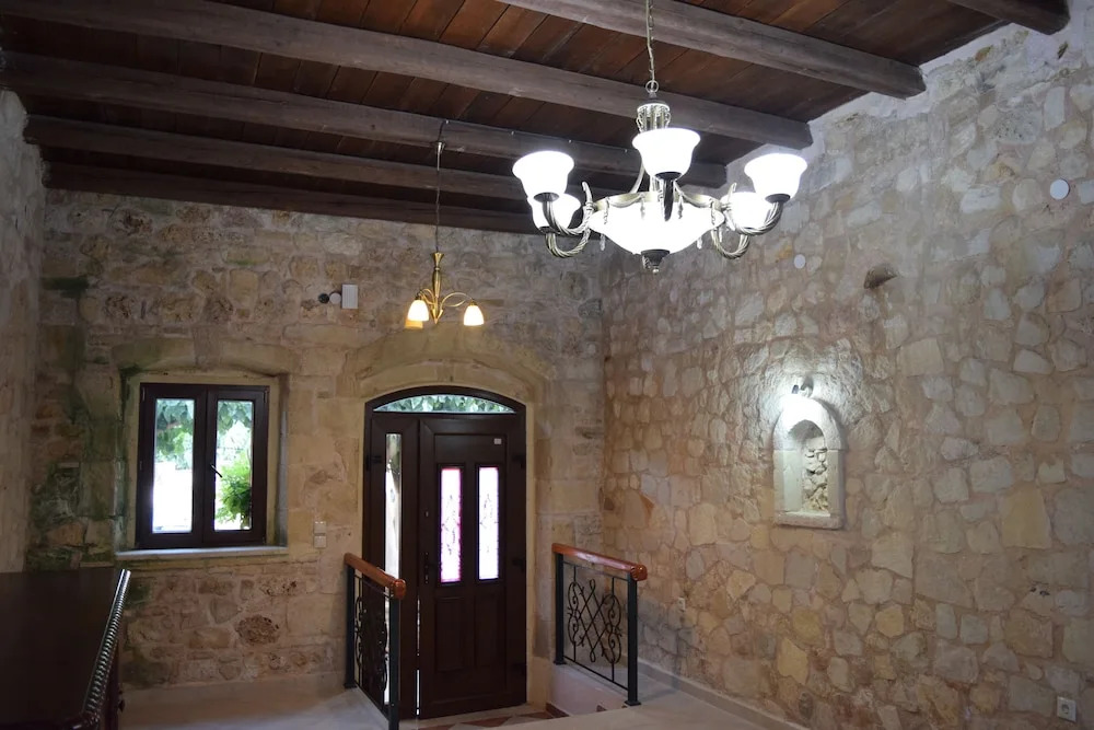 Venetian Cistern Villa , Historic Stone