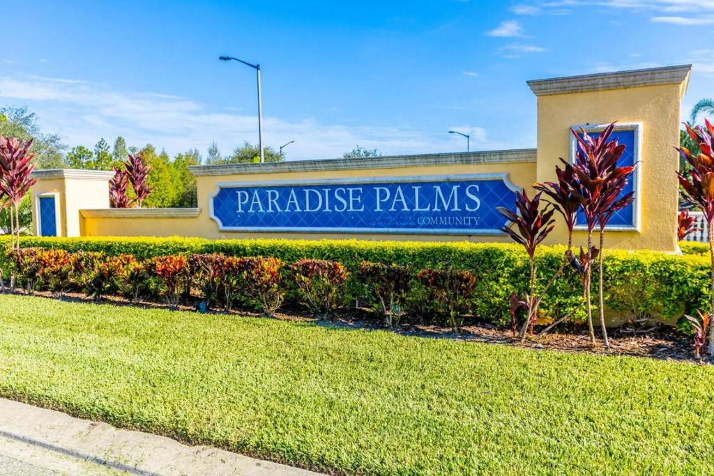 Spetacular TownHome With Private Pool close to Disney 8919PP