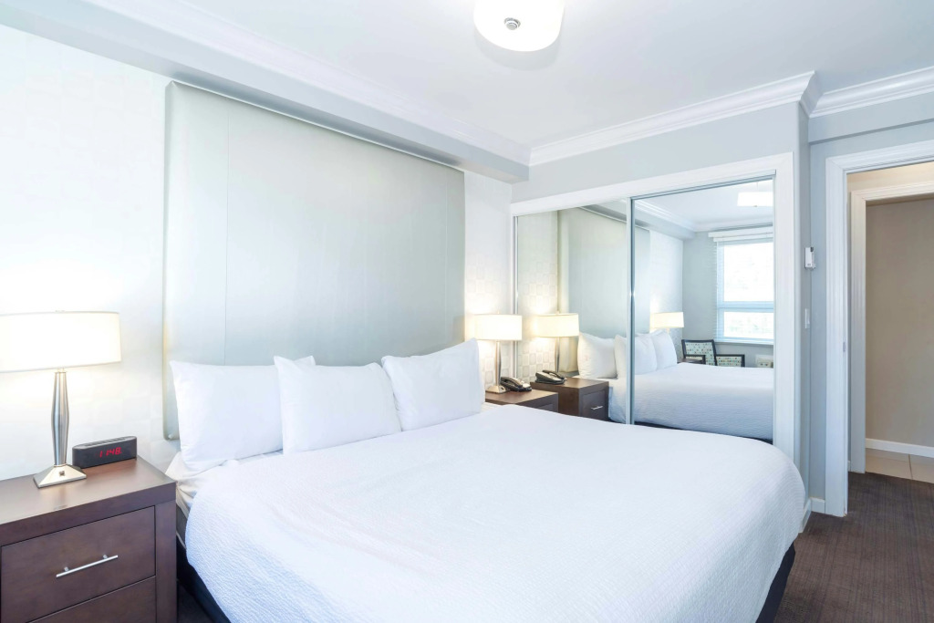Sandman Hotel & Suites Kelowna