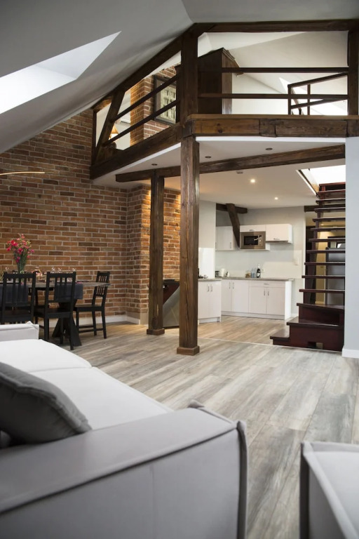 Leo Apartments Old Town Residence