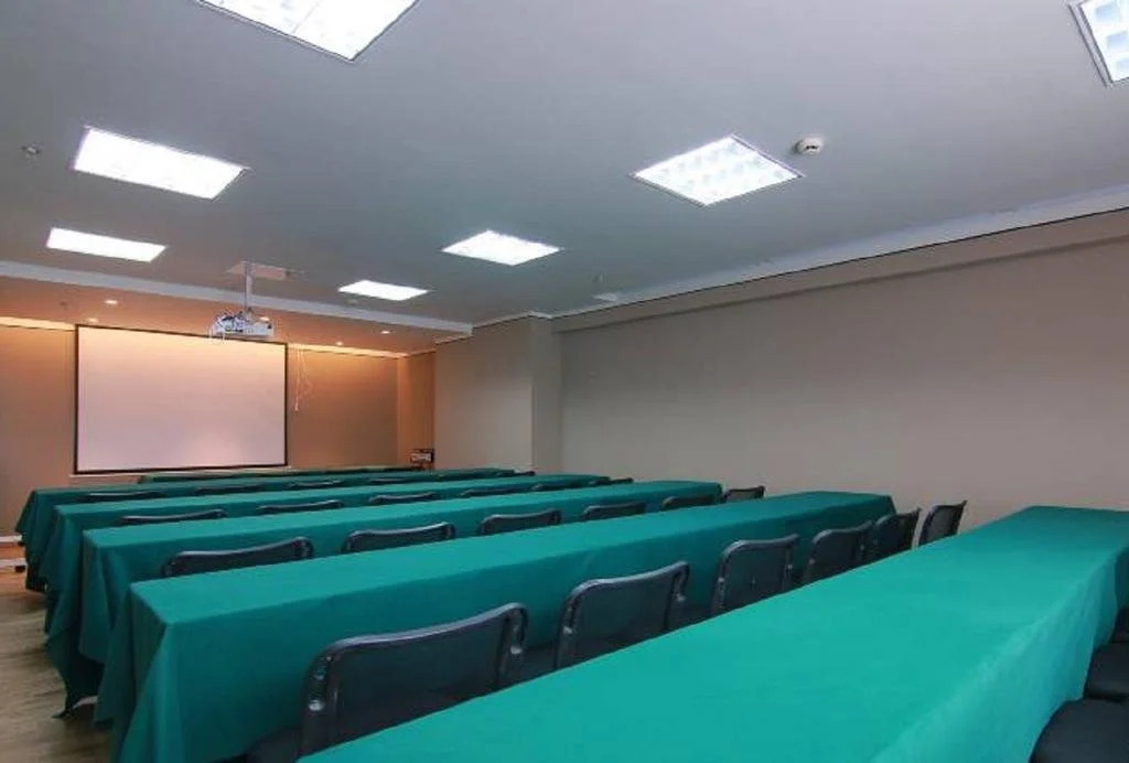 Home Inn Plus Kunshan Qianjin West Road Hongqiao