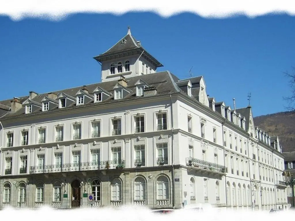Appartement Bagnères-de-Luchon, 2 pièces, 4 personnes - FR-1-313-165