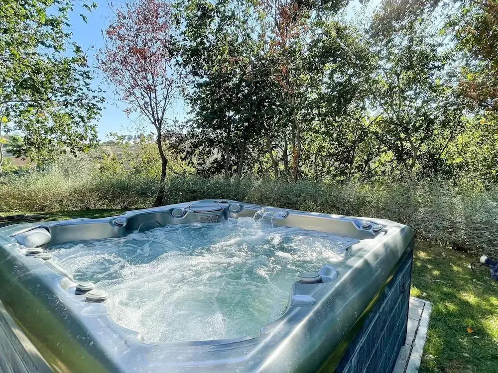 Pleasant holiday home with whirlpool