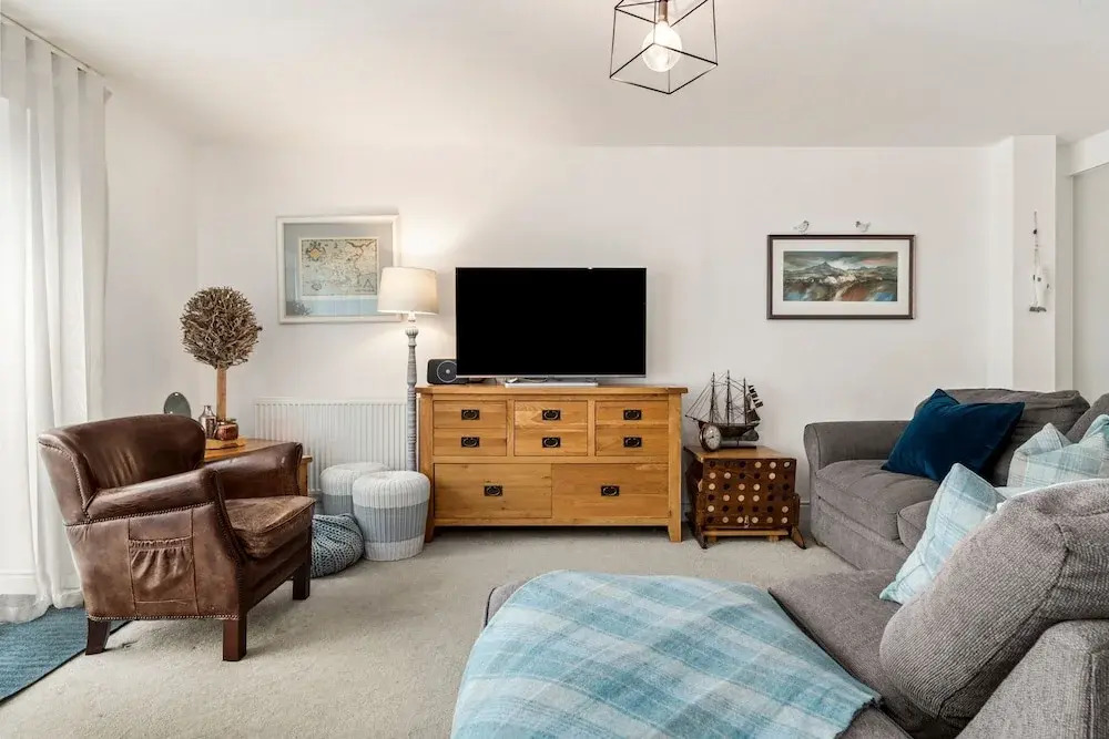 Maes-Y-Berllan - Close to Village and Beach