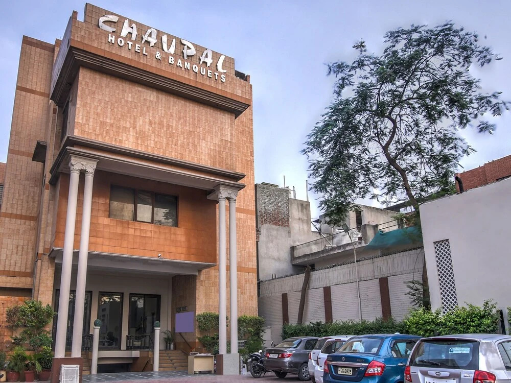 OYO Flagship 14443 Chaupal Sector 14