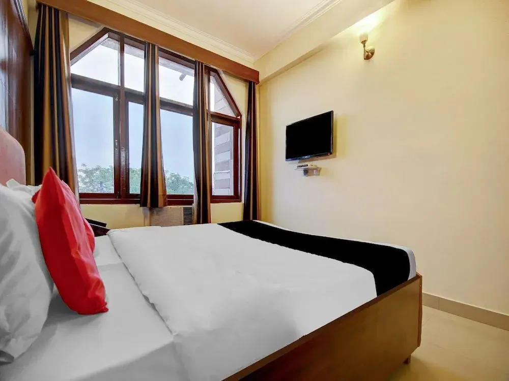The Taj Residency by OYO Rooms