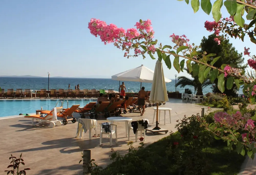 Rena Hotel