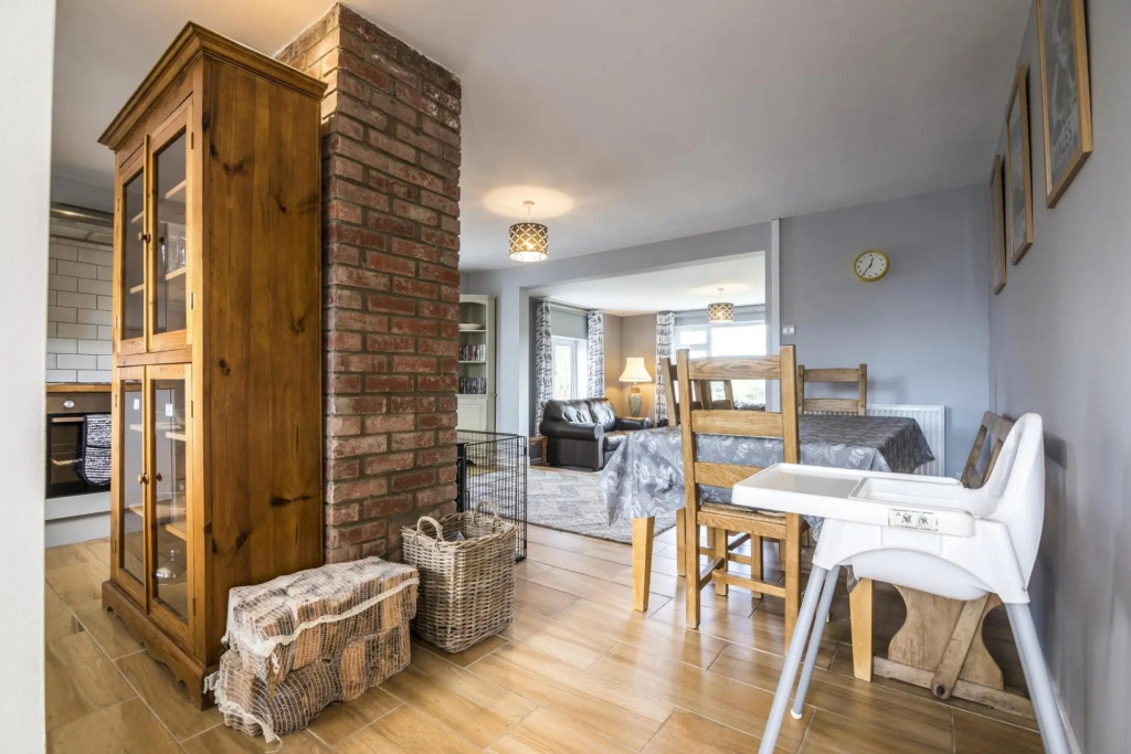 Little Hill - 3 Bedroom Bungalow - Wisemans Bridge