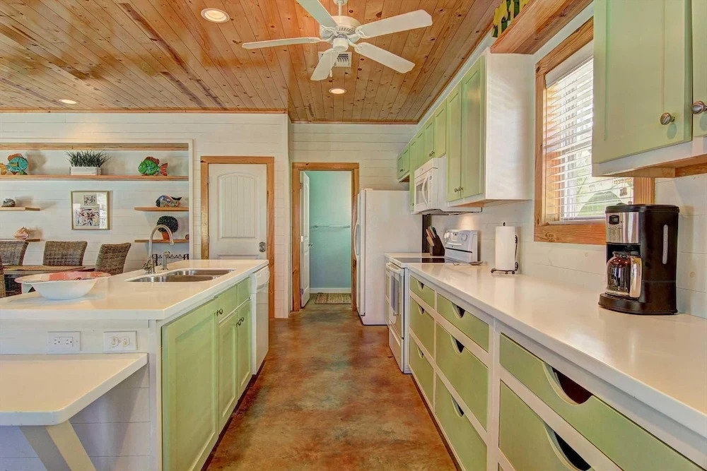 The Gruene Escape - 3 Br Home