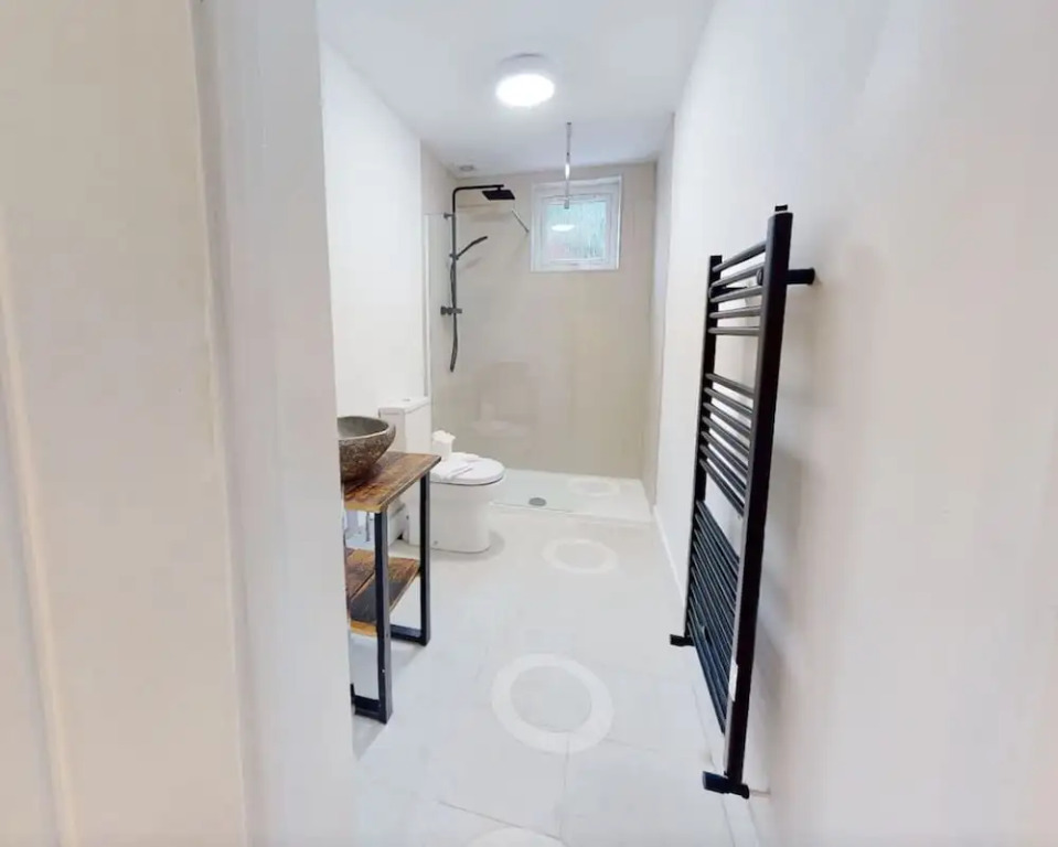 De Pary 2 Modern Bedford Apartment- Near Town Centre