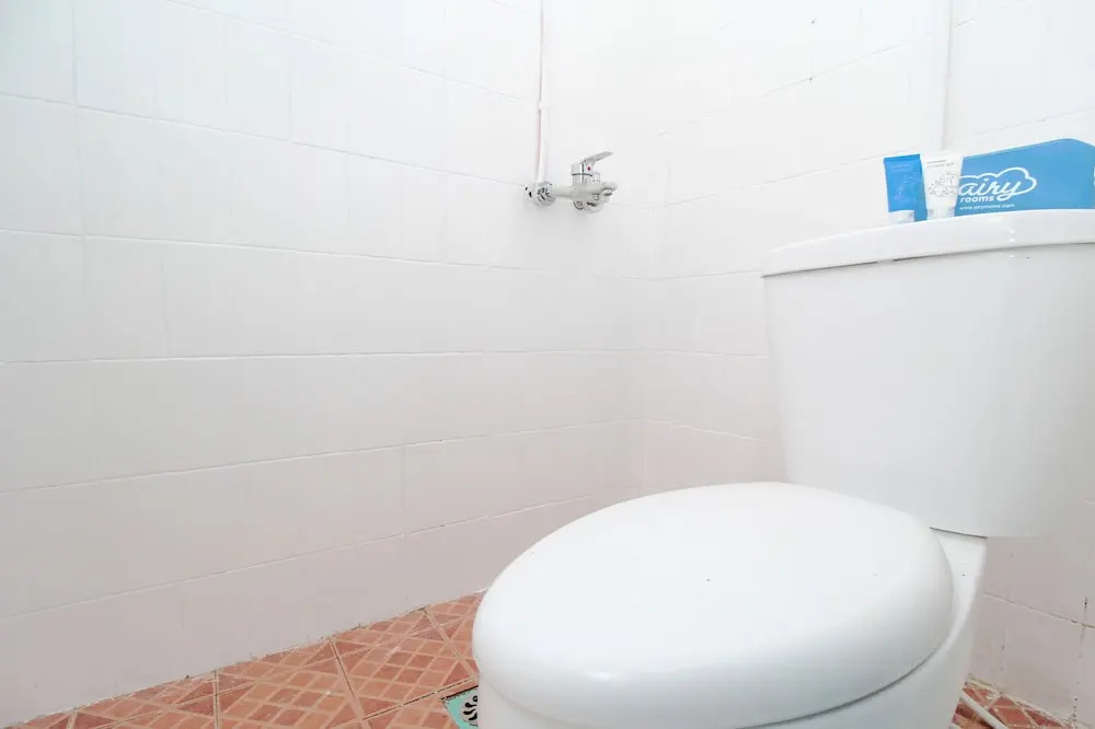 Airy Eco Sawah Besar Kartini Tiga 42 Jakarta