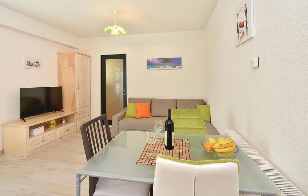 Awesome Home in Seget Donji With Sauna, Wifi and 2 Bedrooms