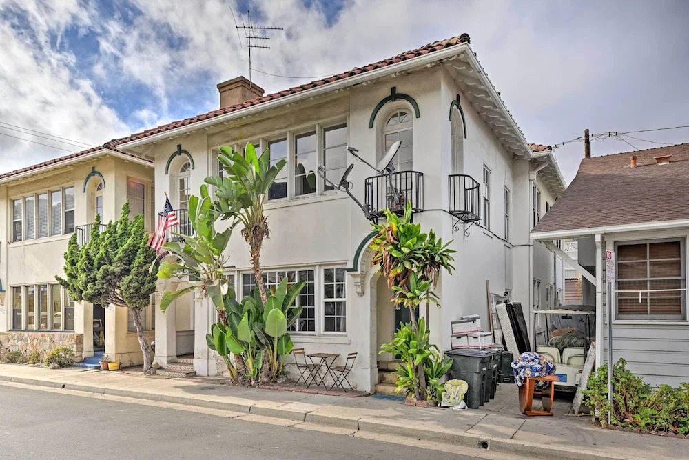Steps to Avalon Bay: Sunny Catalina Island Home!