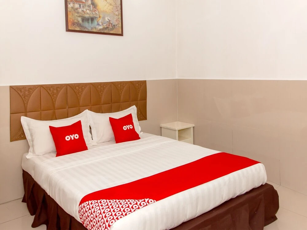 Leila Hotel by OYO Rooms