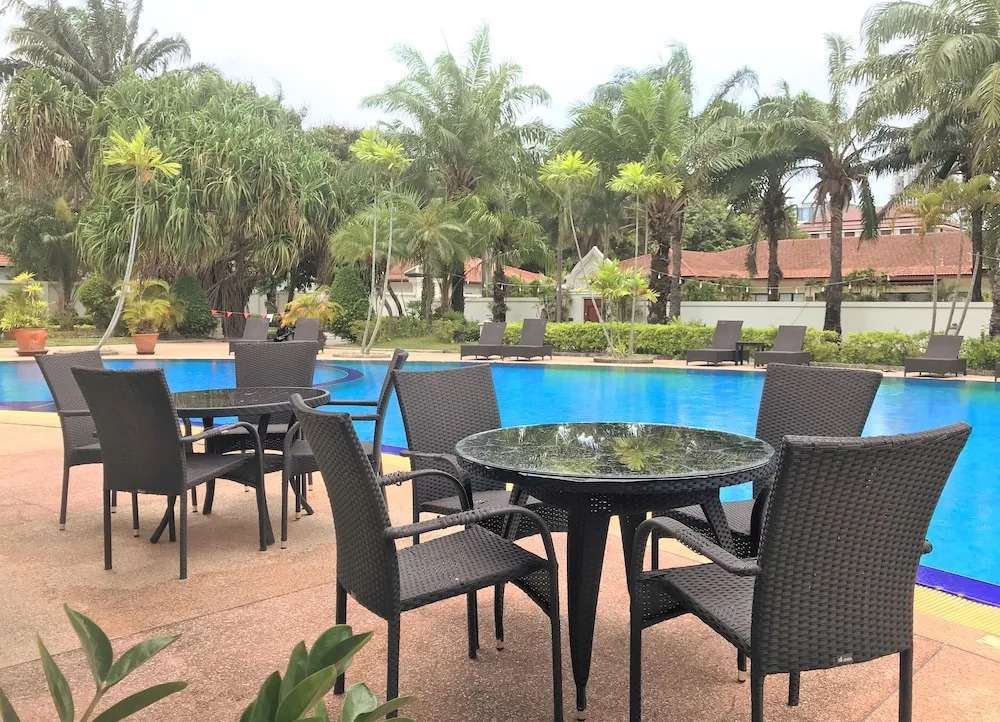 LUXURIOUS VIEW TALAY VILLA - PATTAYA HOLIDAY HOUSE