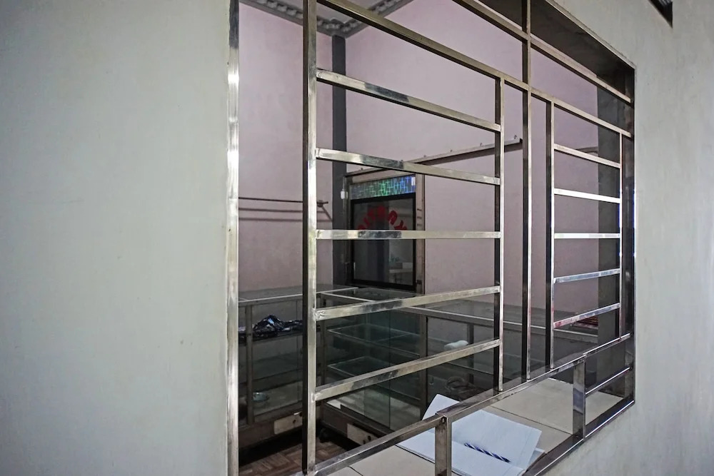 OYO 93355 Maestro Home Syariah