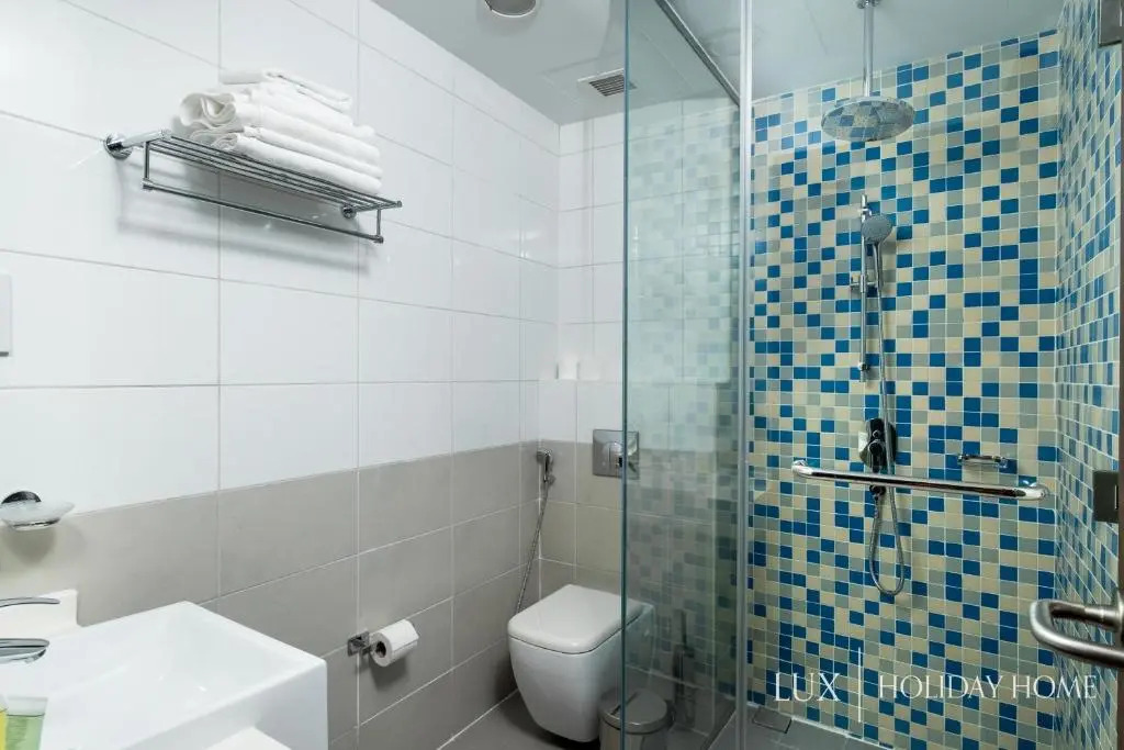 LUX - Opulent Island Suite 5